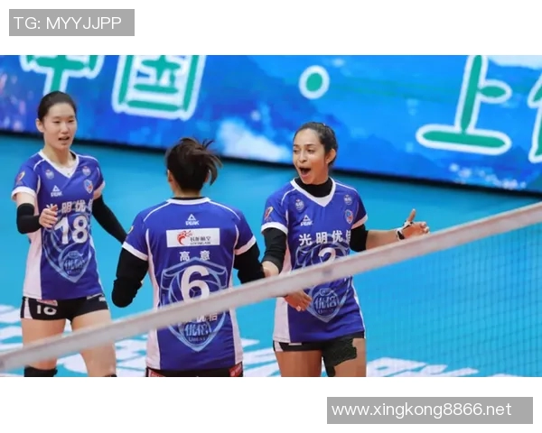 上海排球队在世界锦标赛积分榜上以99分稳居第一名展现强劲实力 上海排球队在世界锦标赛积分榜上以99分稳居第一名展现强劲实力