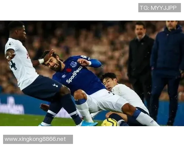 英超羽毛球战术解析武汉羽毛球队包夹策略的深层次影响与应用 英超羽毛球战术解析武汉羽毛球队包夹策略的深层次影响与应用